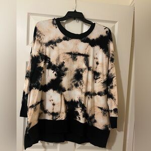 LuLaRoe “Hannah” Black, Blush, and Cream Tie-Dye Crewneck Sweatshirt EUC